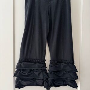 Ecogirl Black Ruffled Womens 3/4 Leggings